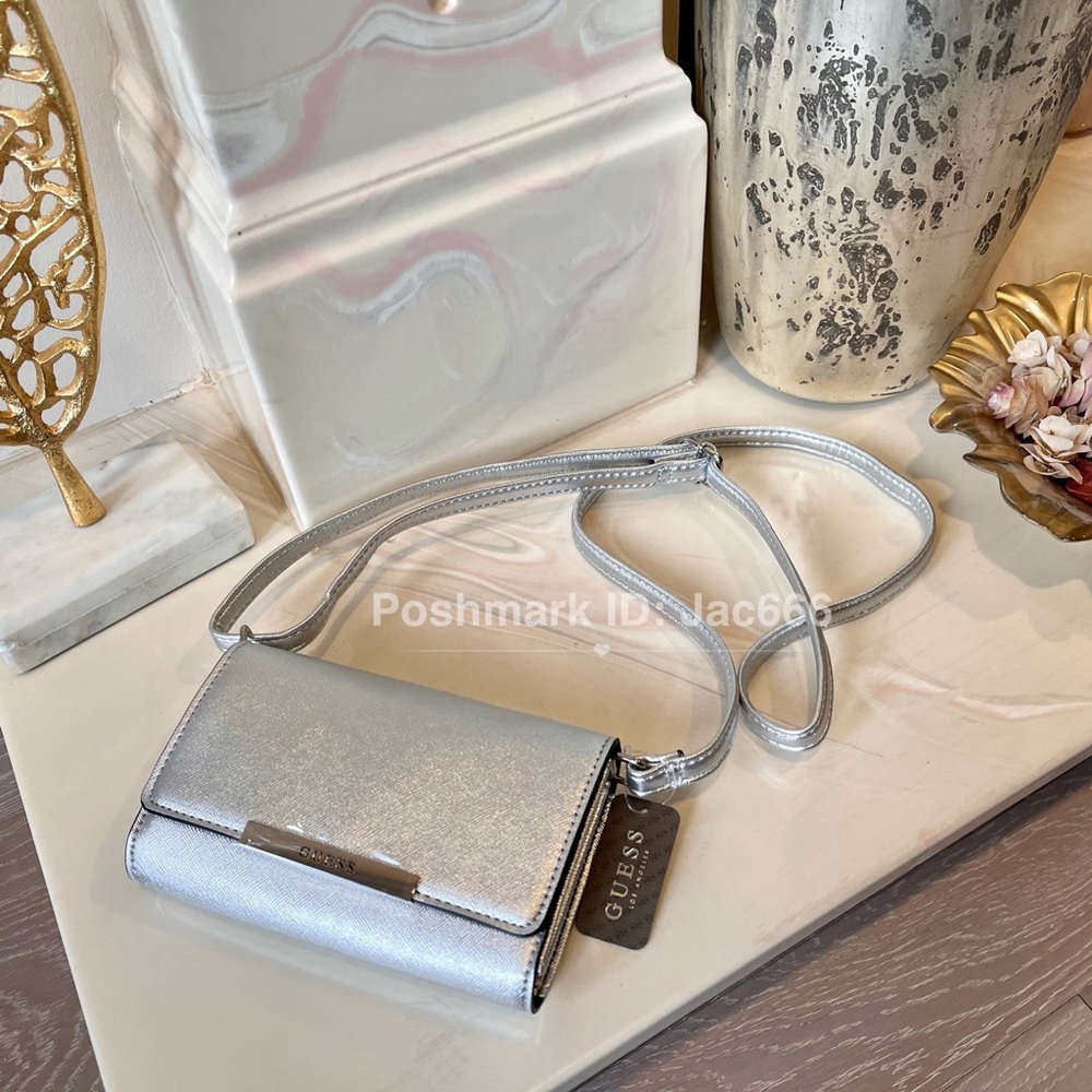NWT authentic Guess small crossbody bag sliver purse